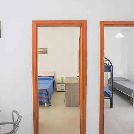 Paolino Housing פסטום