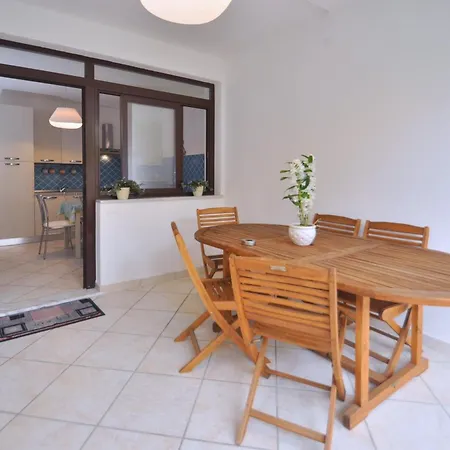 Paolino Housing פסטום
